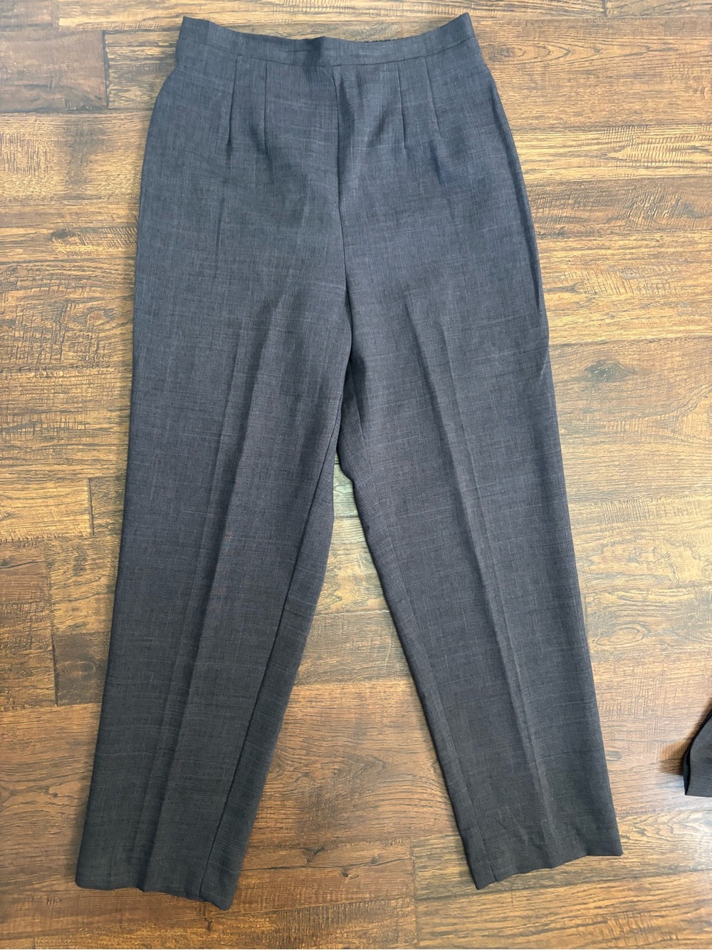 Sag Harbor Women's Two-Piece Suit Size 8p - Picture 5 of 8